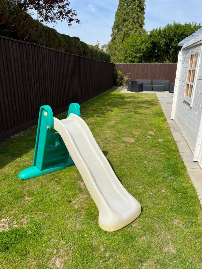 Fantastic Villa Bournemouth - Spa, Parking, Garden Exterior foto